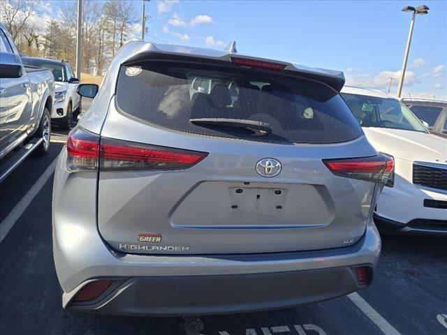 used 2022 Toyota Highlander car, priced at $34,965