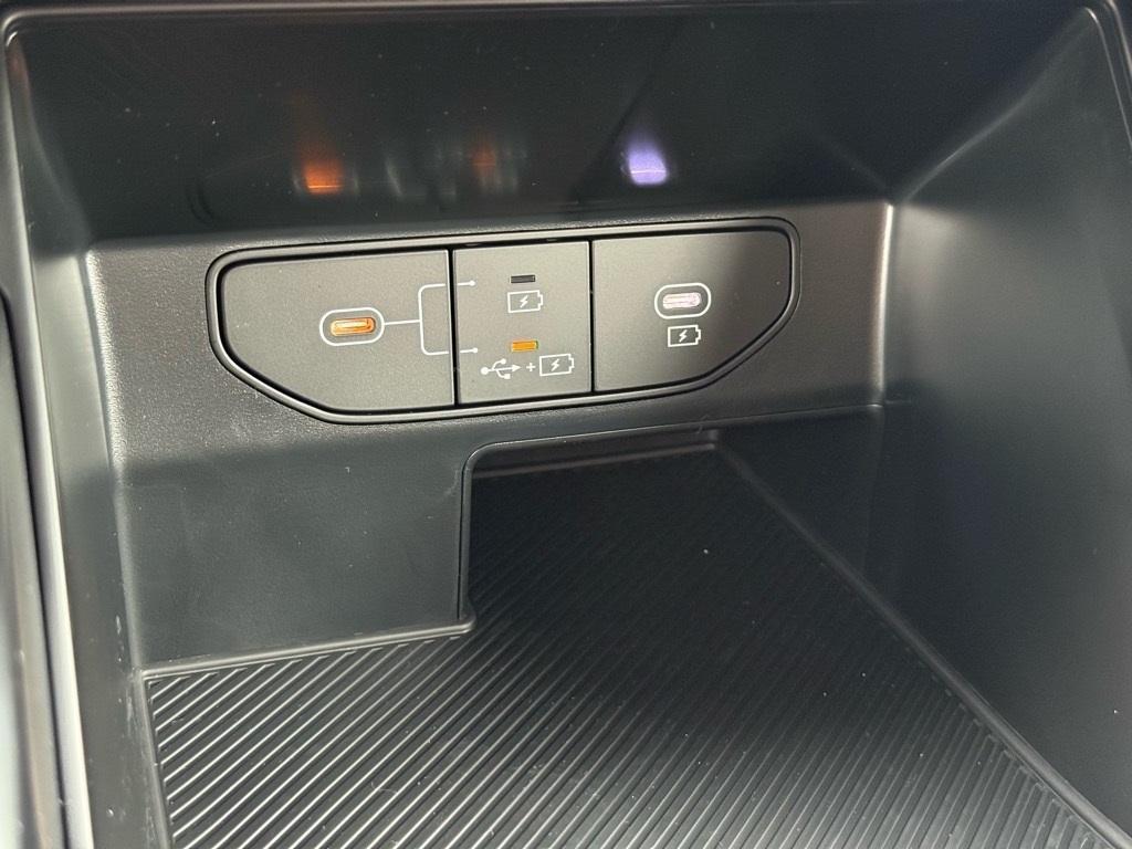 new 2025 Kia Sorento car, priced at $30,449