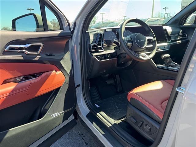 new 2025 Kia Sportage car, priced at $33,699