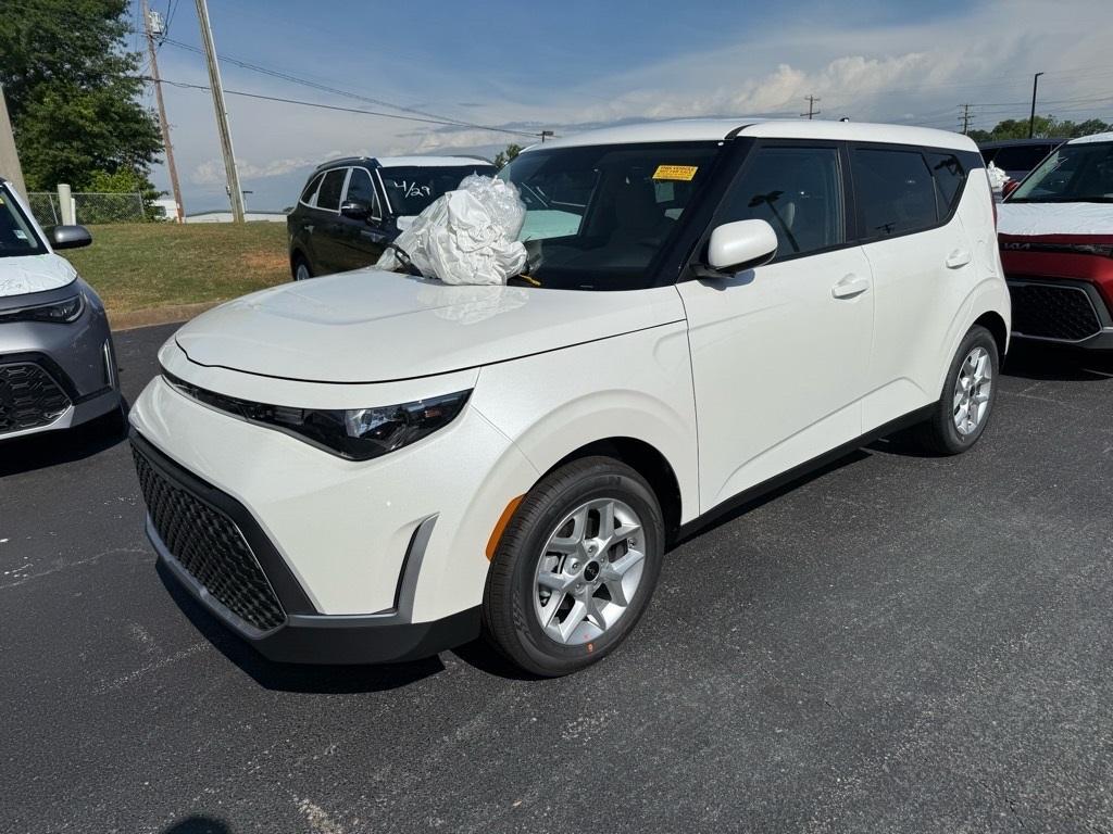 new 2025 Kia Soul car, priced at $21,792