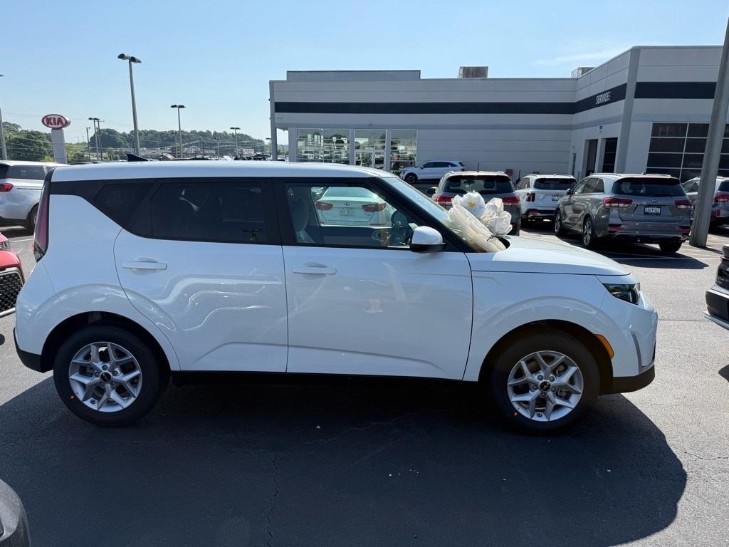 new 2025 Kia Soul car, priced at $21,792