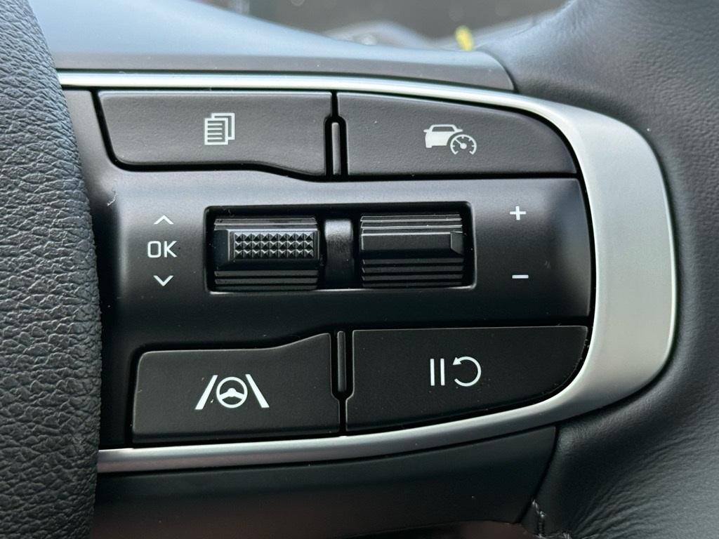 new 2025 Kia Sportage car, priced at $30,057