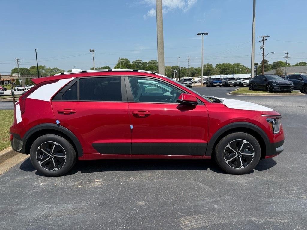 new 2025 Kia Niro car, priced at $29,167