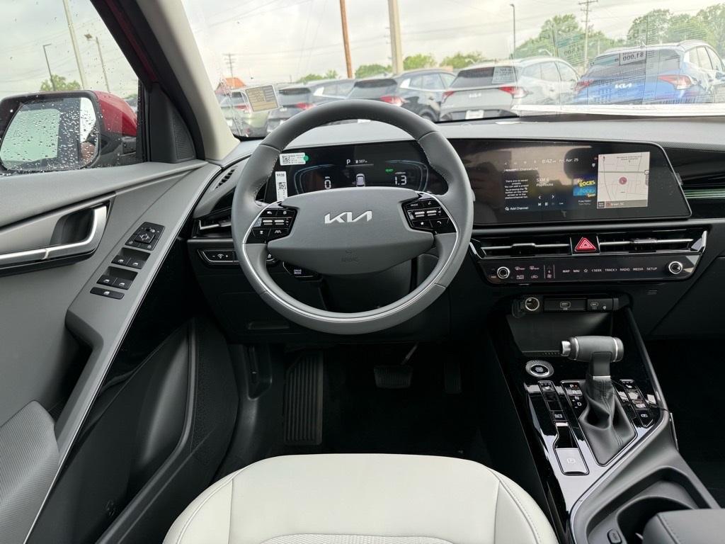 new 2025 Kia Niro car, priced at $29,167