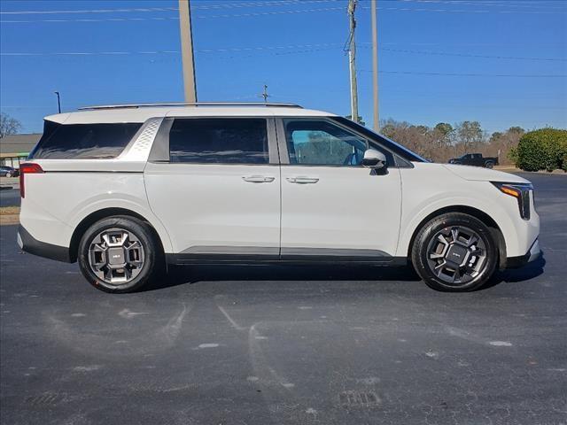 new 2025 Kia Carnival Hybrid car, priced at $45,230