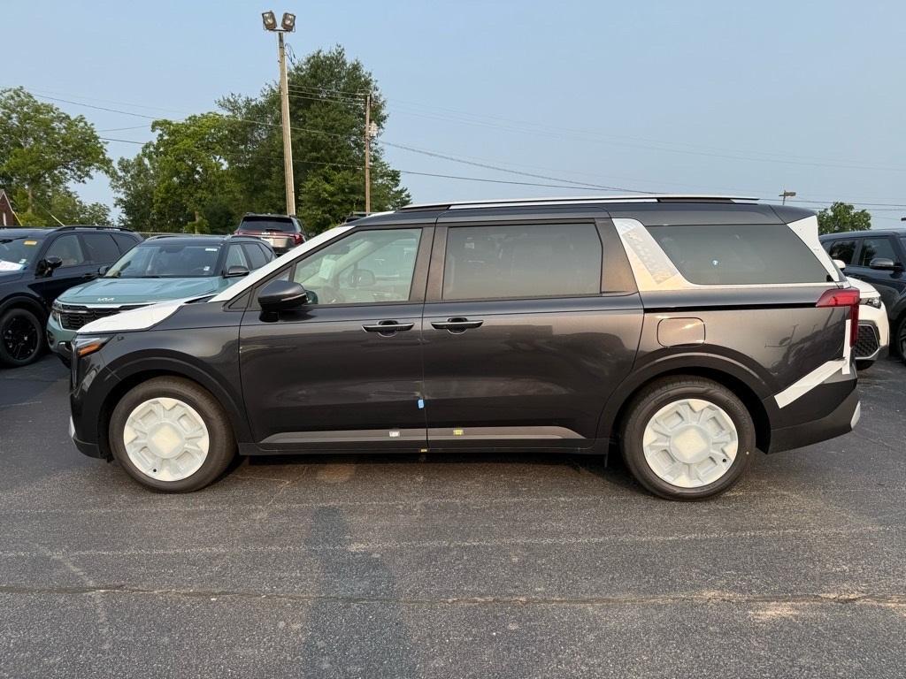 new 2025 Kia Carnival car, priced at $40,421