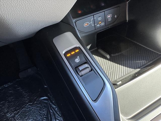 new 2025 Kia Sorento car, priced at $35,706