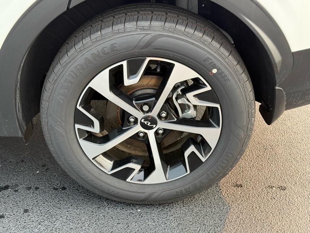 new 2025 Kia Sportage Hybrid car, priced at $32,058