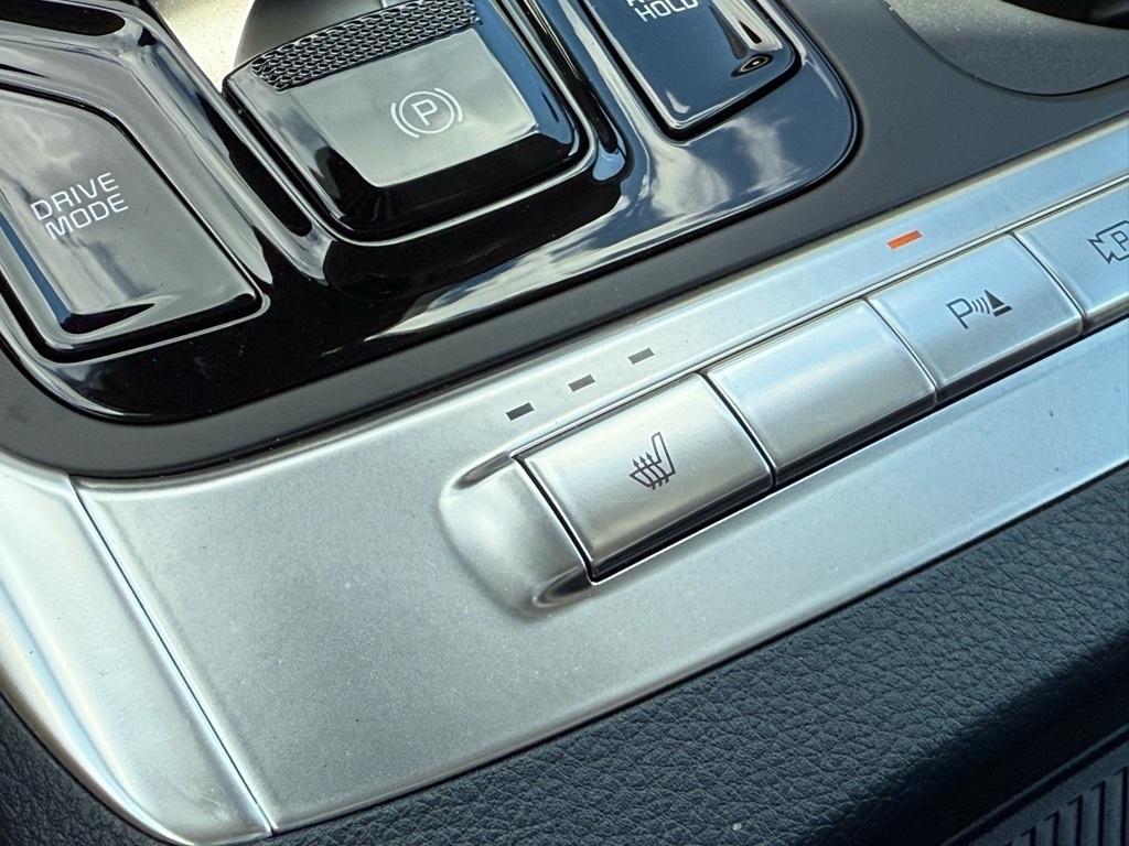 new 2025 Kia Carnival car, priced at $40,996