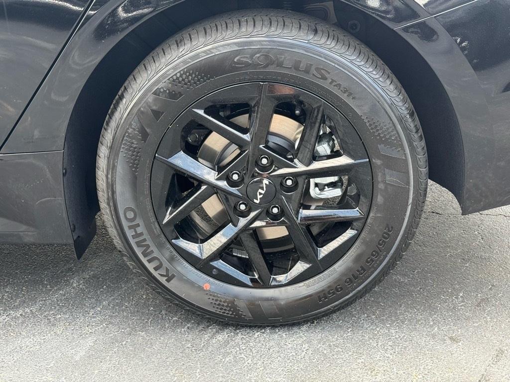 new 2025 Kia K5 car, priced at $26,455