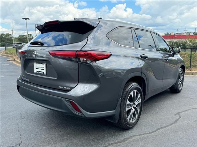 used 2021 Toyota Highlander car, priced at $32,699