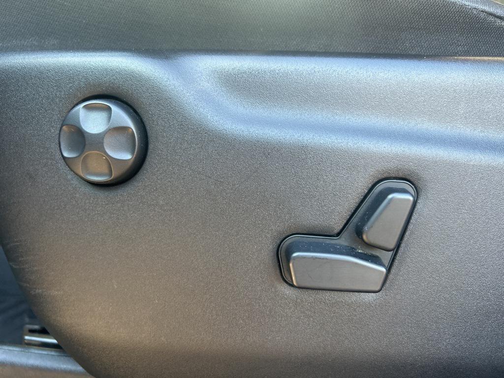 used 2018 Jeep Grand Cherokee car, priced at $18,995