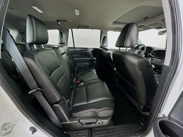 used 2022 Honda Pilot car, priced at $30,499