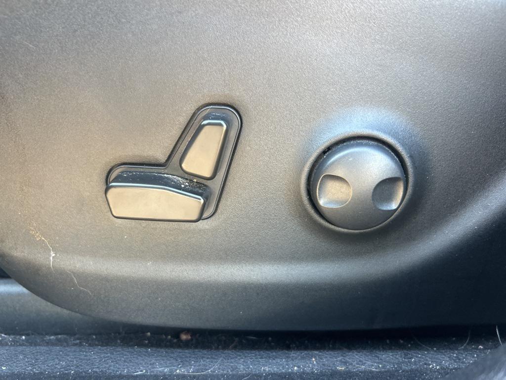 used 2022 Jeep Cherokee car, priced at $24,995