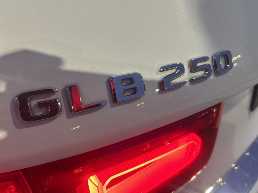 used 2020 Mercedes-Benz GLB 250 car, priced at $16,911