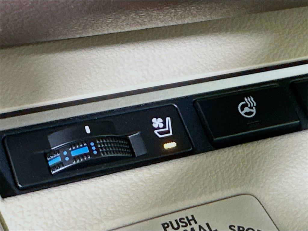 used 2017 Lexus ES 350 car, priced at $22,500