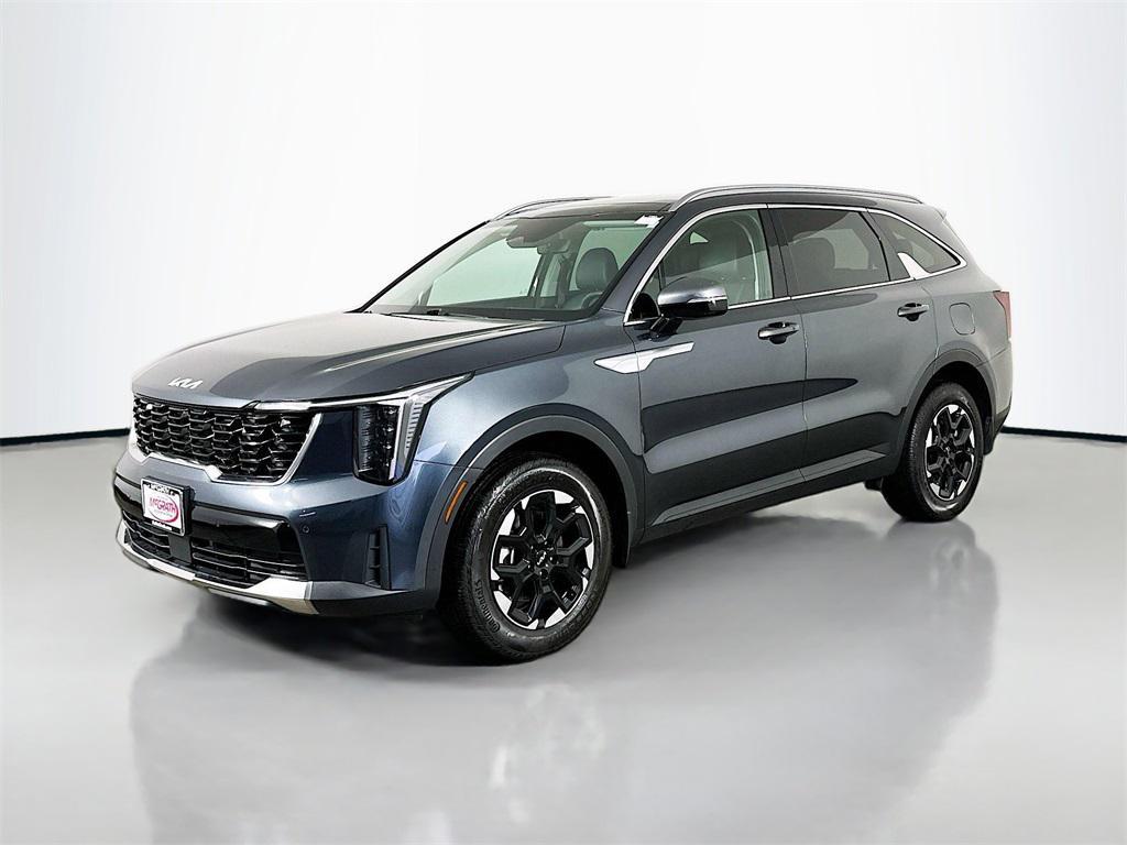 used 2025 Kia Sorento car, priced at $33,599