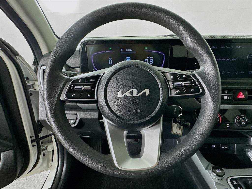 used 2025 Kia Seltos car, priced at $23,825