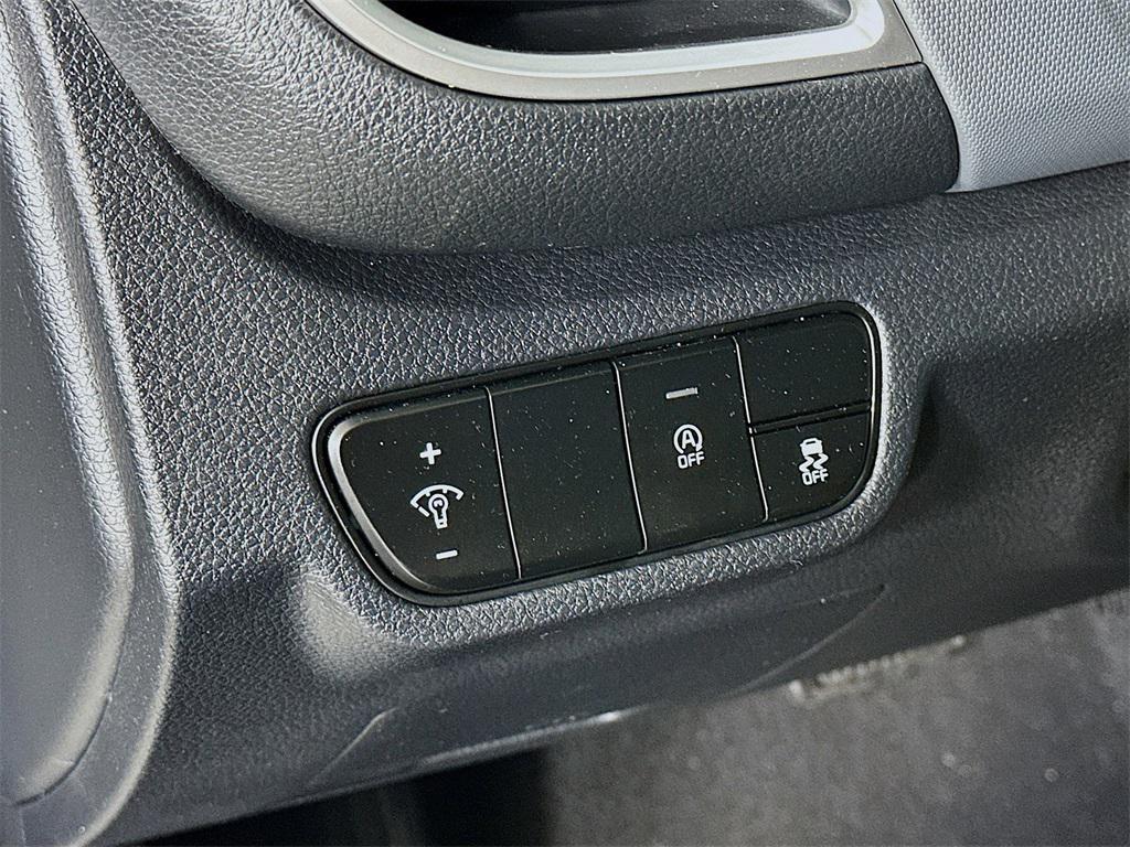 used 2025 Kia Seltos car, priced at $23,825
