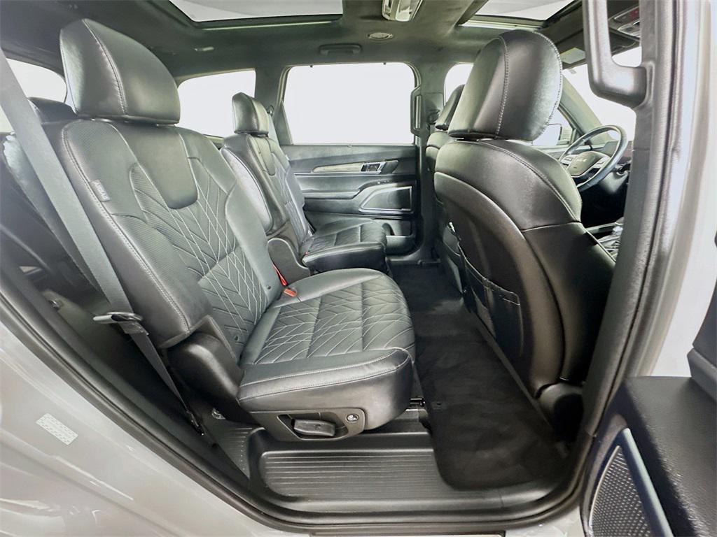 used 2023 Kia Telluride car, priced at $40,395