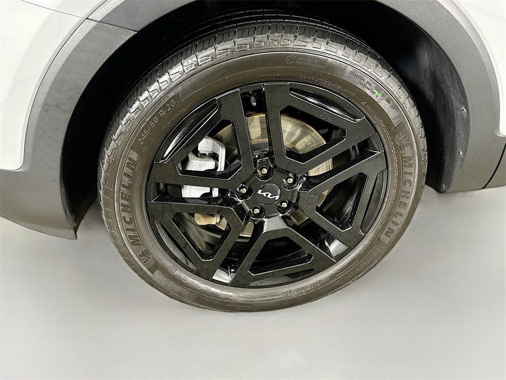 used 2023 Kia Telluride car, priced at $40,395