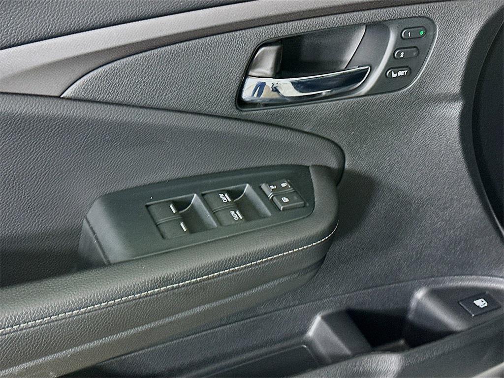 used 2023 Honda Ridgeline car, priced at $31,111