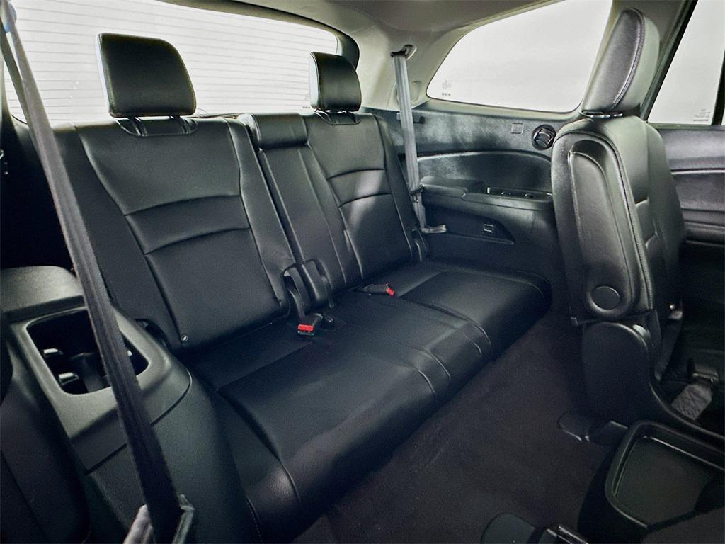 used 2022 Honda Pilot car, priced at $33,877