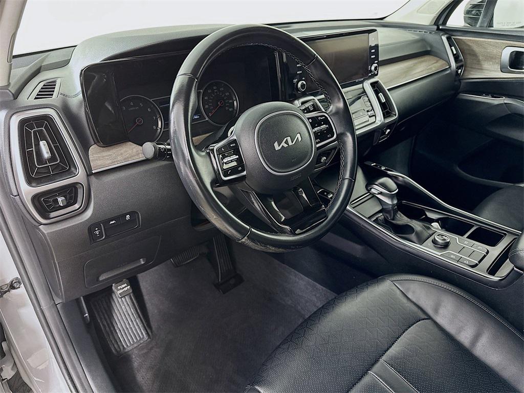 used 2022 Kia Sorento car, priced at $22,998