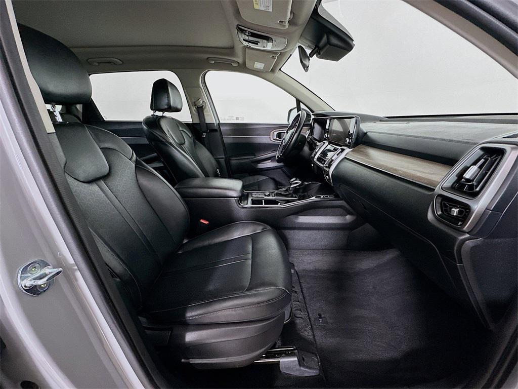used 2022 Kia Sorento car, priced at $22,998