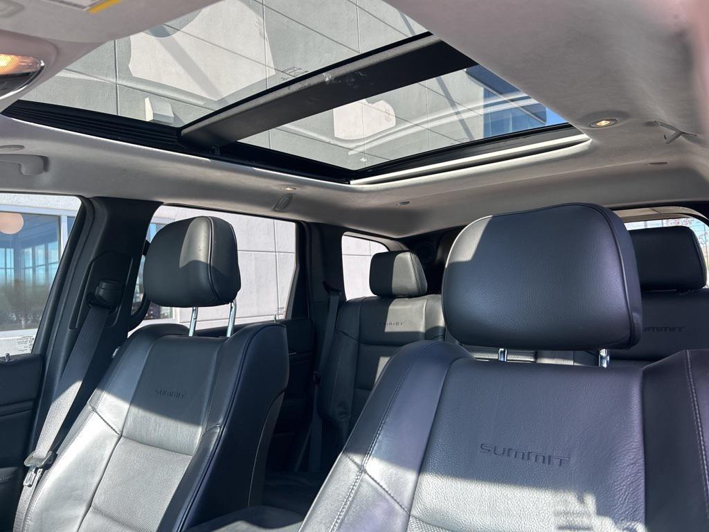 used 2017 Jeep Grand Cherokee car, priced at $19,199