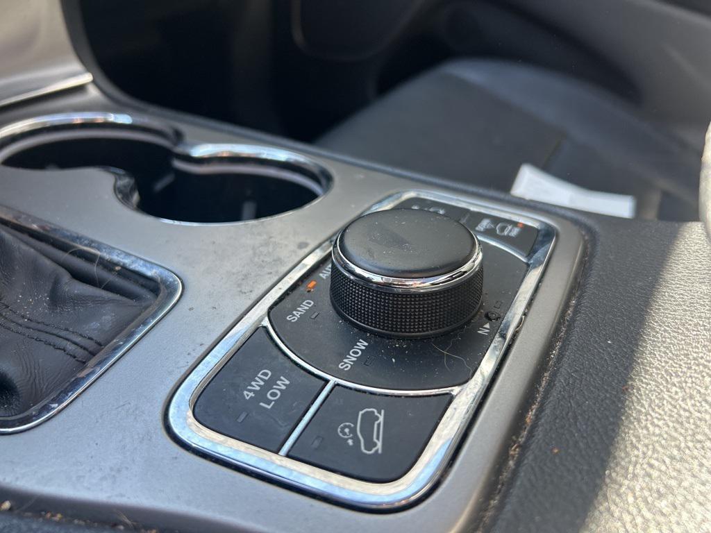 used 2017 Jeep Grand Cherokee car, priced at $19,199