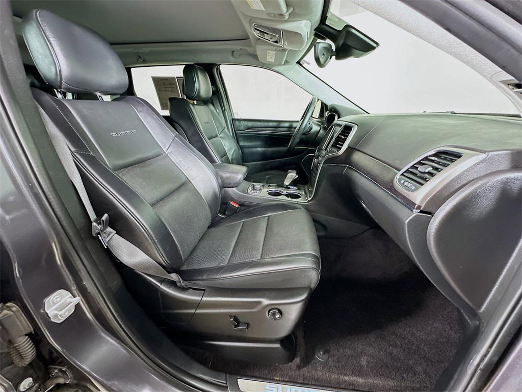 used 2017 Jeep Grand Cherokee car, priced at $18,995