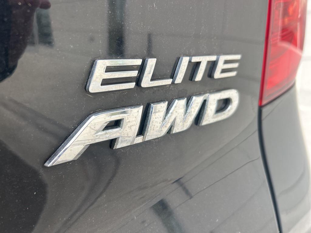 used 2018 Honda Pilot car, priced at $25,236