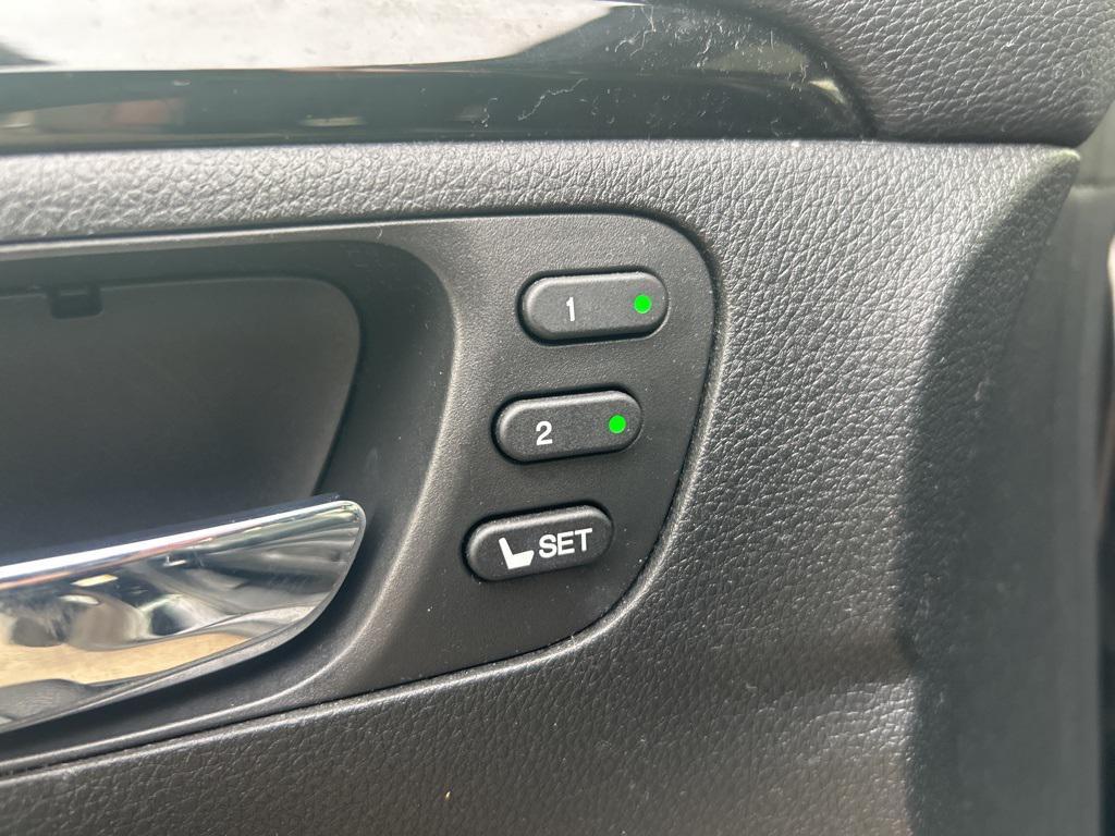 used 2018 Honda Pilot car, priced at $25,236