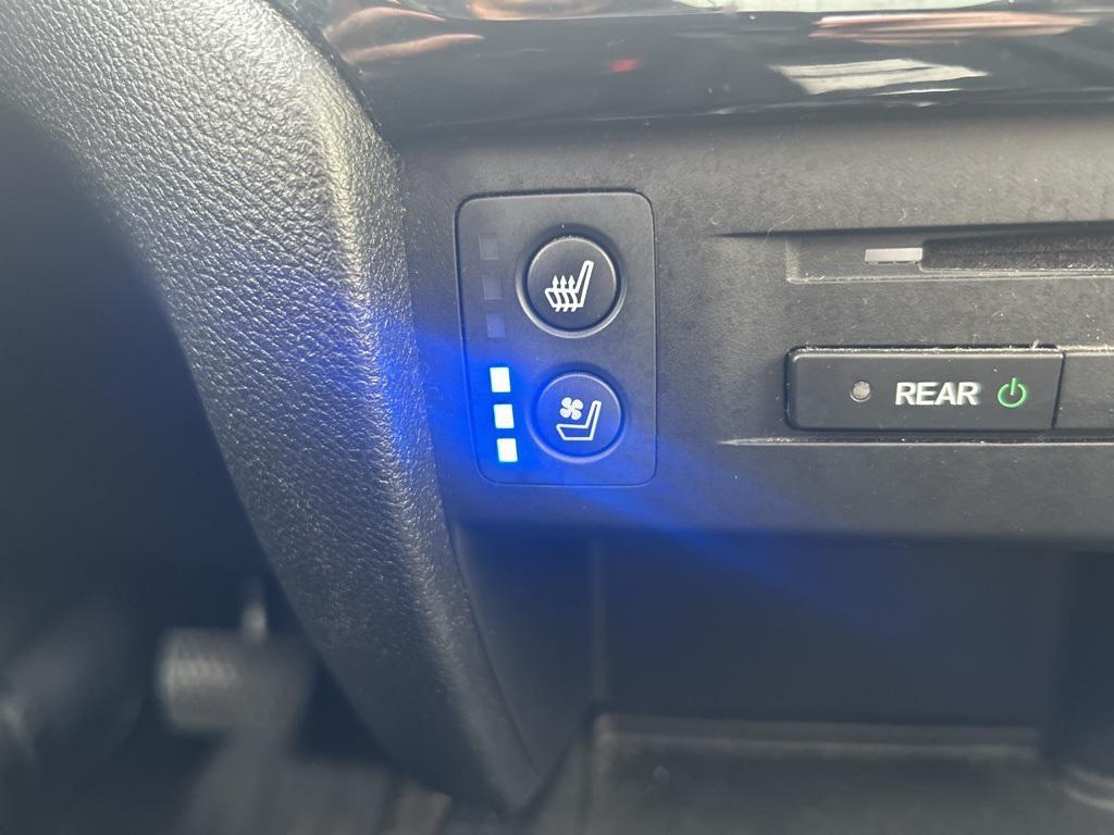 used 2018 Honda Pilot car, priced at $25,236