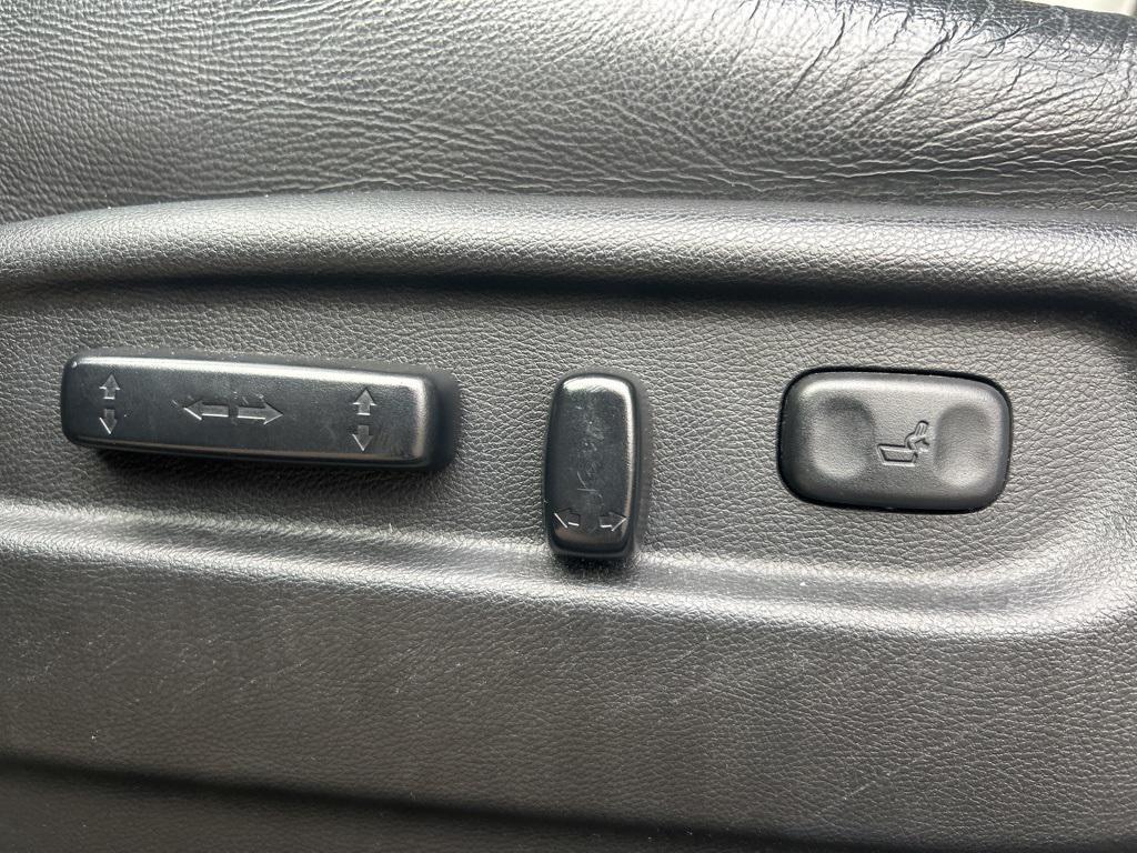 used 2018 Honda Pilot car, priced at $25,236