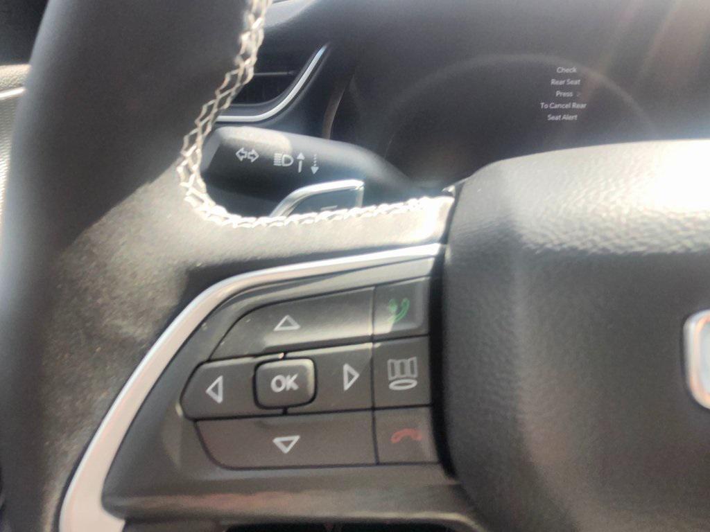 new 2025 Jeep Grand Cherokee car, priced at $38,995