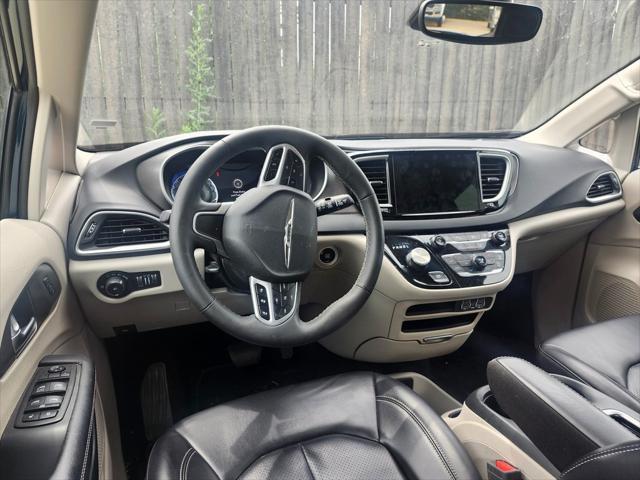 used 2023 Chrysler Pacifica car, priced at $23,958