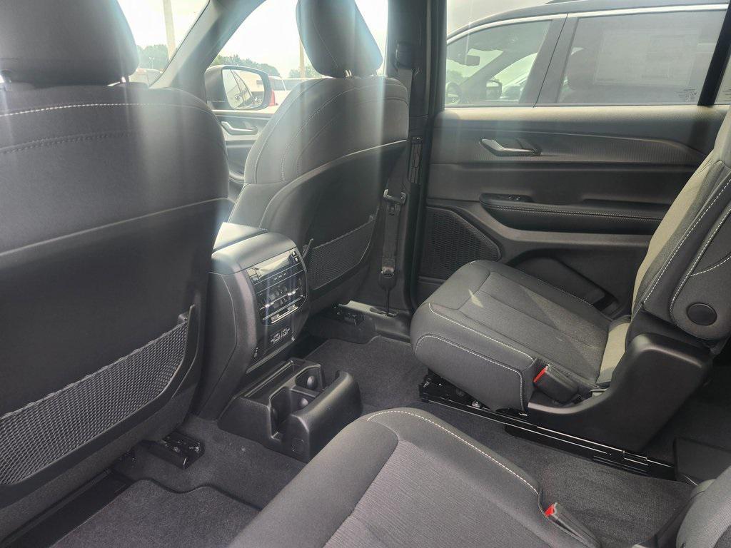 new 2025 Jeep Grand Cherokee L car, priced at $39,550