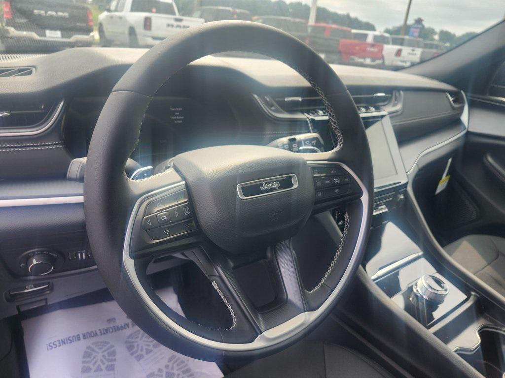 new 2025 Jeep Grand Cherokee L car, priced at $39,550