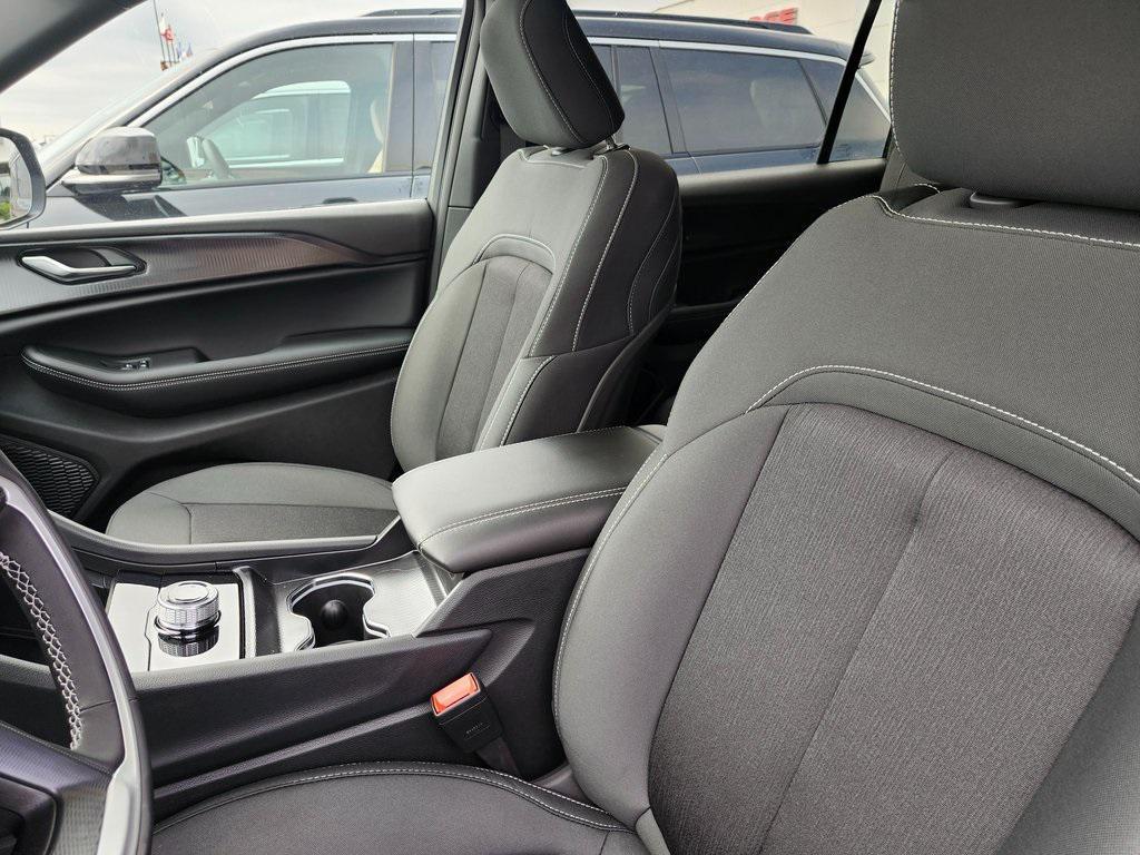 new 2025 Jeep Grand Cherokee L car, priced at $39,550