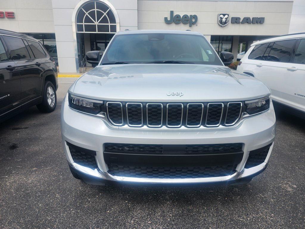 new 2025 Jeep Grand Cherokee L car, priced at $40,550