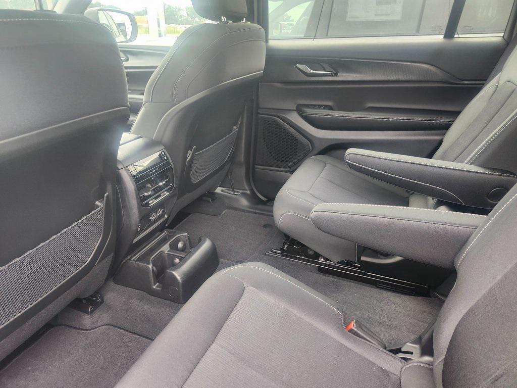 new 2025 Jeep Grand Cherokee L car, priced at $40,550
