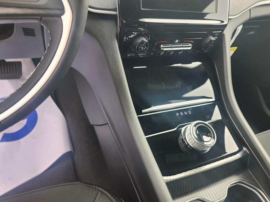 new 2025 Jeep Grand Cherokee car, priced at $41,995