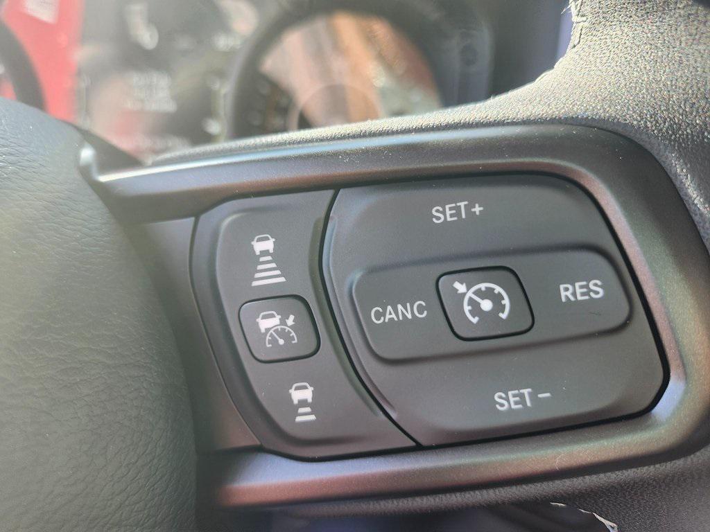 new 2025 Jeep Gladiator car, priced at $45,995