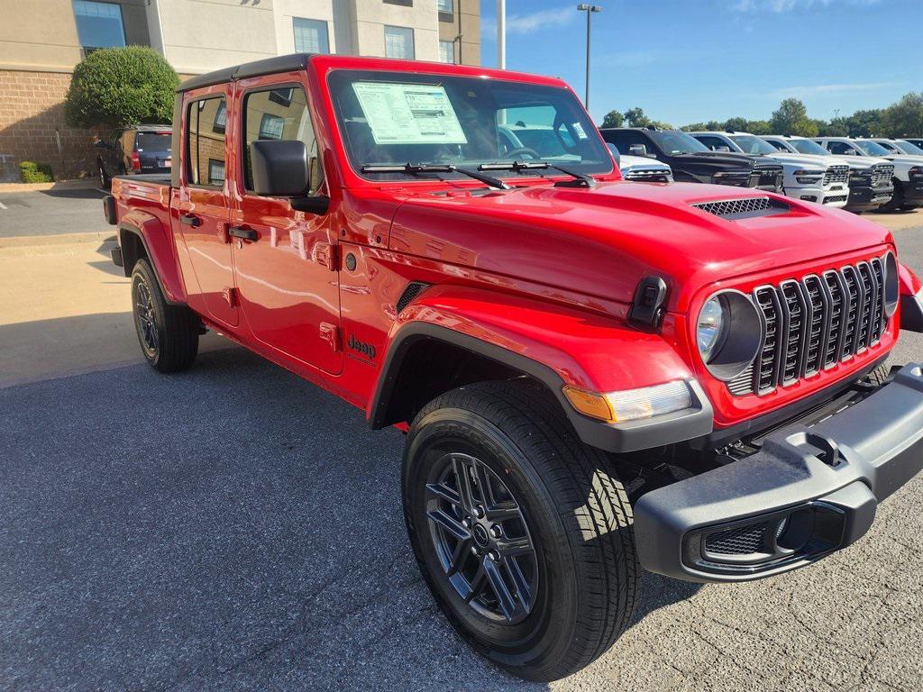 new 2025 Jeep Gladiator car, priced at $45,995