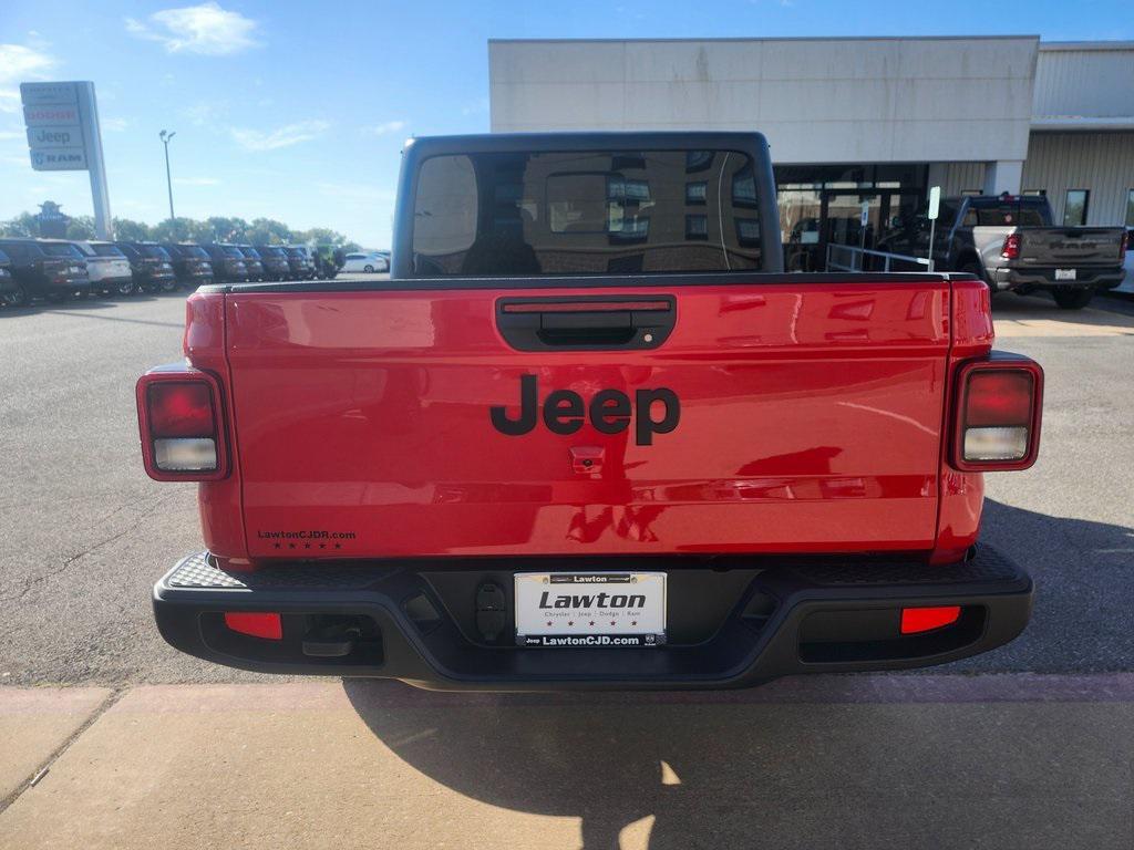 new 2025 Jeep Gladiator car, priced at $45,995