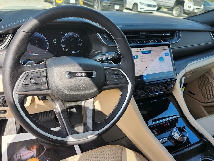 new 2024 Jeep Grand Cherokee car, priced at $45,495