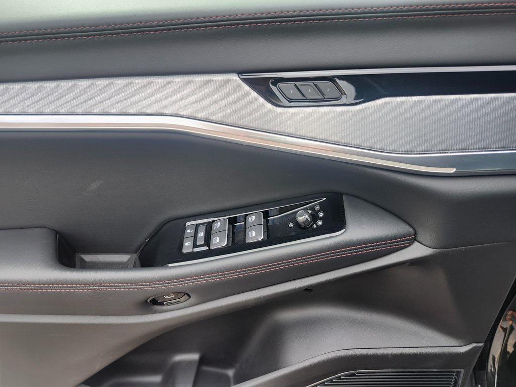 new 2025 Jeep Wagoneer S car, priced at $47,995
