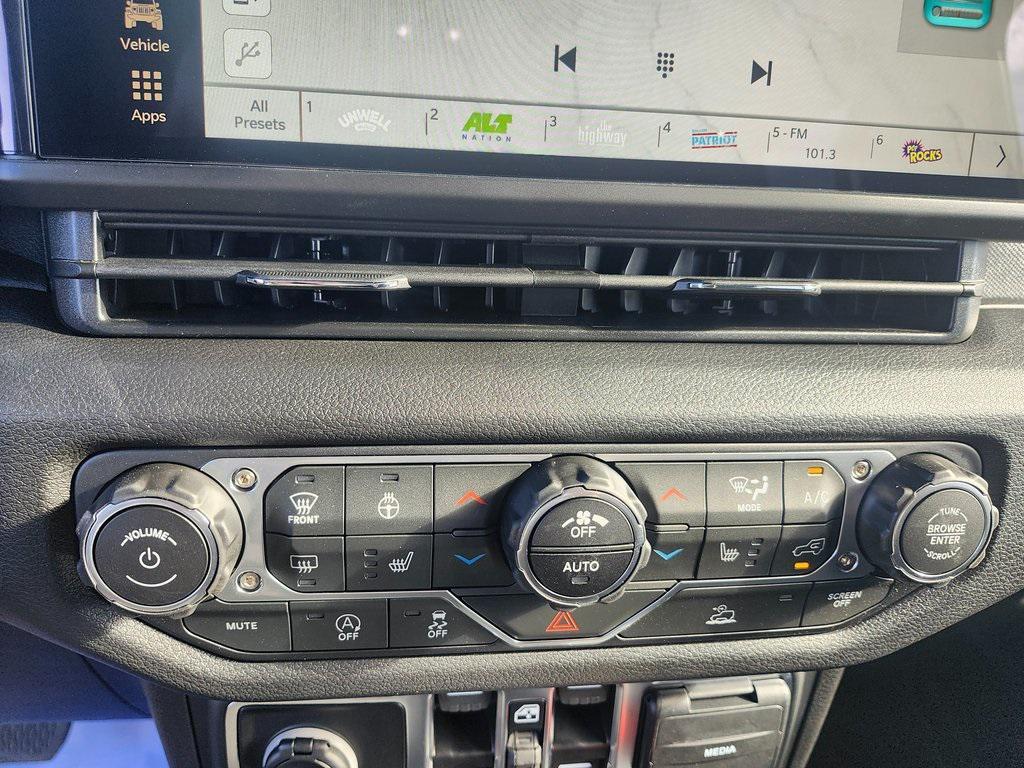 new 2025 Jeep Gladiator car, priced at $44,995
